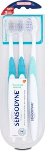 Sensodyne zubná kefka Advanced Clean 3ks